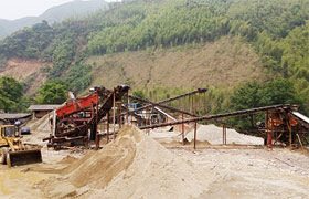 广西梧州时产100吨人工制砂生产线现场